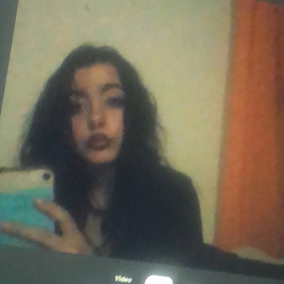 Meet your Posher, Maddie - Picture 1 of 1